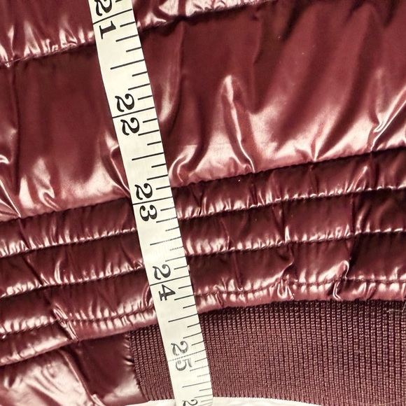 NOVELTI Women’s Burgundy Puffer Jacket - Picture 5 of 6